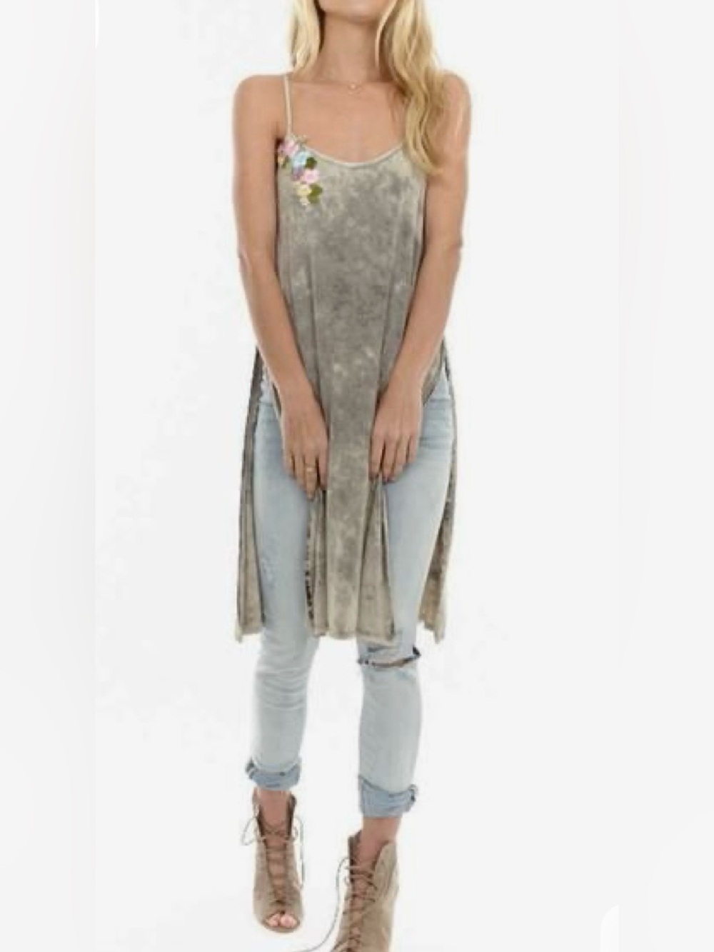 ARATTA Silent Journey Gray Acid Wash Applique Embroidered Side Slit Tunic M NWT